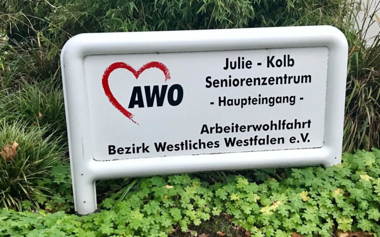 awo