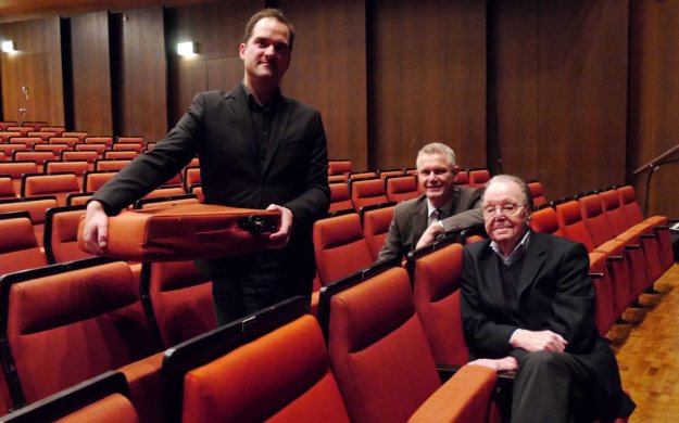 theater_engel-stiftung_volksbank_spende_sitze_2018-11-05