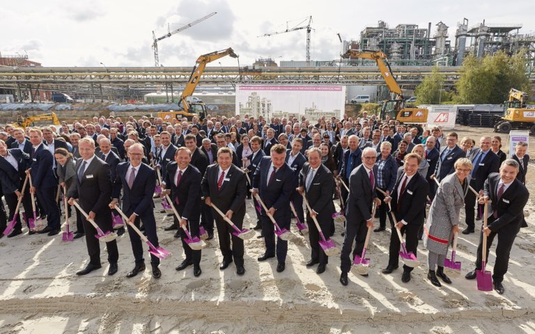 ©Evonik-Spatenstich-PA-12-Chemiepark-Marl