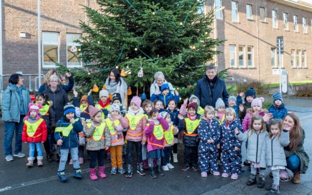 Weihnachtsbaumschmücken-2022_Gruppenbild