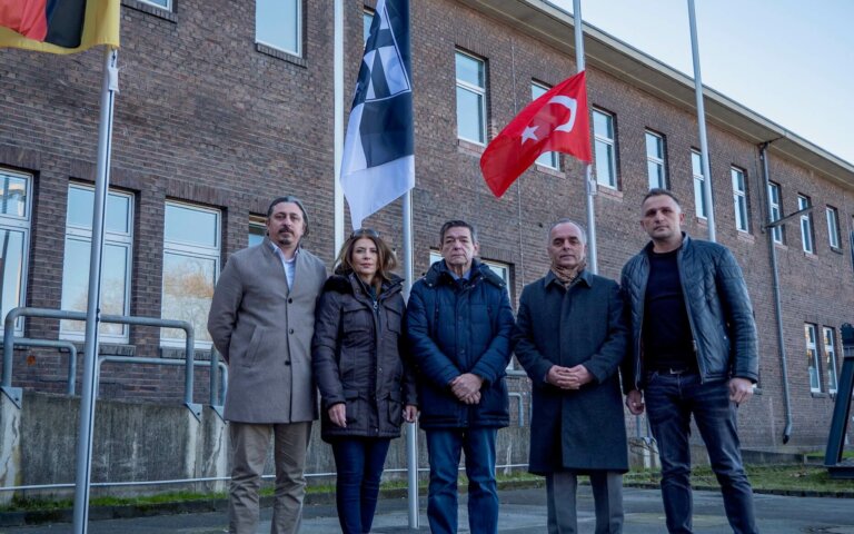 trauerbeflaggung-türkei-syrien-erdbeben05