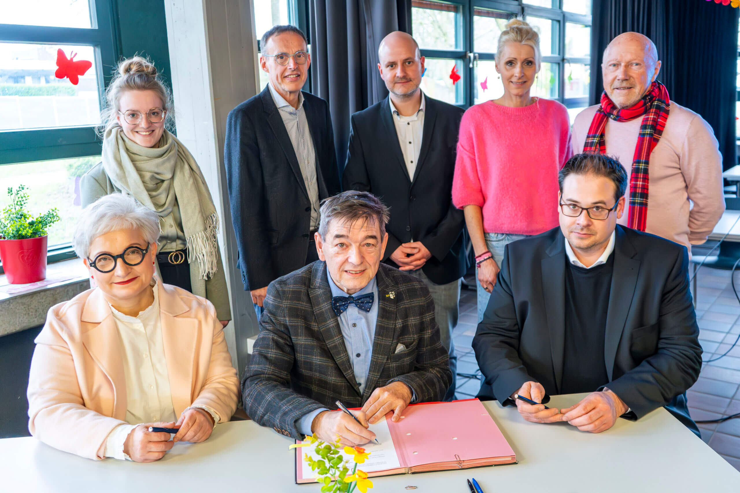 HKS-Unterzeichnung-Auftragsübergabe_240307-01