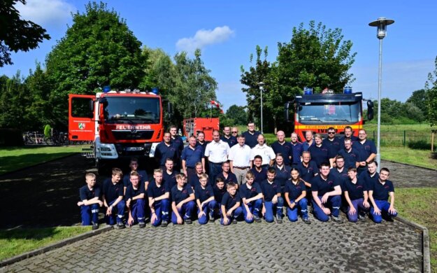 Löschzug II mit Bgm